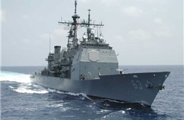 Tàu chiến Mỹ và Trung Quốc suýt va chạm ở Biển Đông 